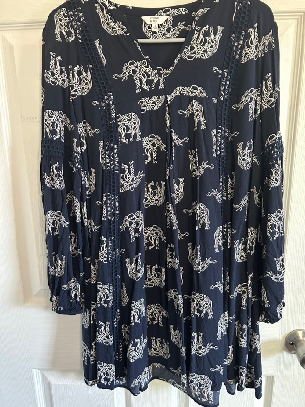 crown & ivy Navy and White Floral Print Blouse